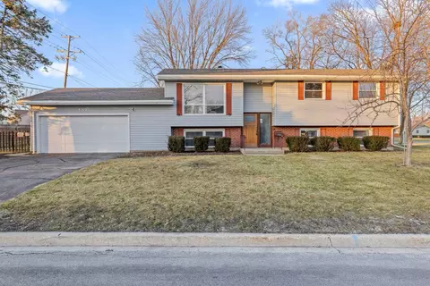 432 Aztec Dr, Carol Stream, IL 60188
