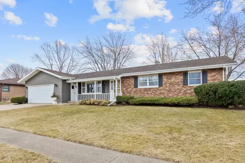11617 Ronald St, Huntley, IL 60142