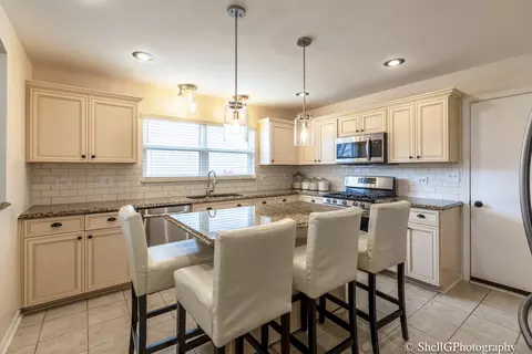 Kitchen - 7204 Faxton Ln, Plainfield, IL 60586 photo 1 of 3