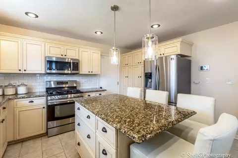 Kitchen - 7204 Faxton Ln, Plainfield, IL 60586 photo 3 of 3
