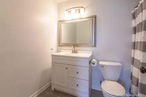 Bath - 7204 Faxton Ln, Plainfield, IL 60586 photo 1 of 5