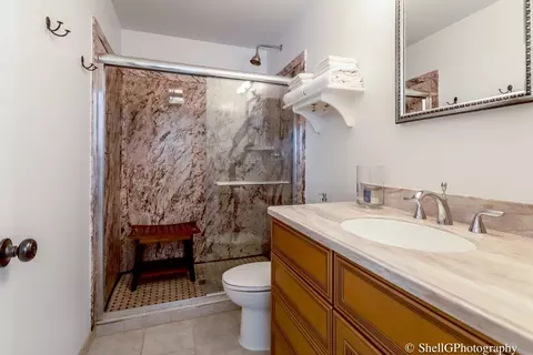 Bath - 7204 Faxton Ln, Plainfield, IL 60586 photo 3 of 5