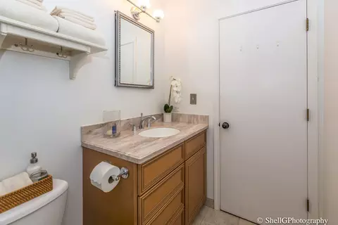 Bath - 7204 Faxton Ln, Plainfield, IL 60586 photo 4 of 5