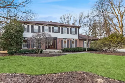1865 Saddle Hill Rd, Libertyville, IL 60048