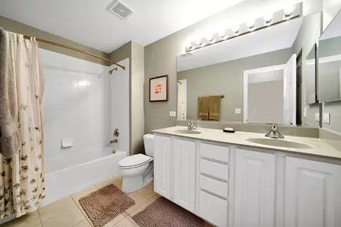 Bath - 9724 Fairfield Rd, Huntley, IL 60142 photo 4 of 4