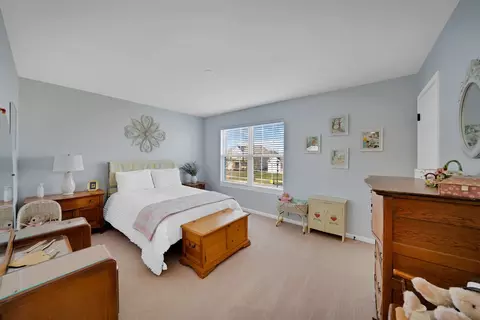 Bedroom - 9724 Fairfield Rd, Huntley, IL 60142 photo 2 of 3