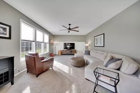 Living - 9724 Fairfield Rd, Huntley, IL 60142 photo 3 of 5