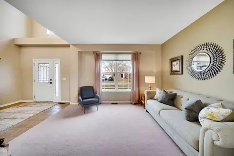 Living - 9724 Fairfield Rd, Huntley, IL 60142 photo 2 of 5