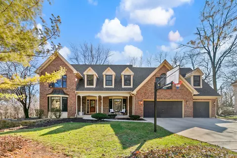 2010 Stonebridge Ct, Wheaton, IL 60189