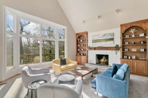 Living - 2010 Stonebridge Ct, Wheaton, IL 60189 photo 2 of 3