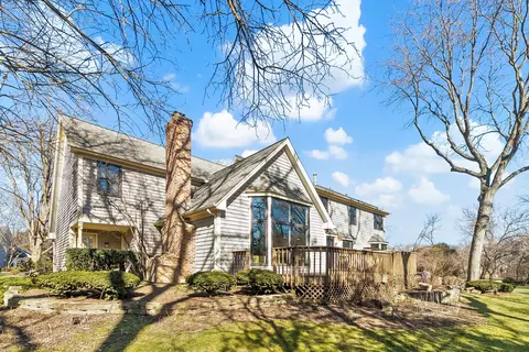 Exterior - 2010 Stonebridge Ct, Wheaton, IL 60189 photo 2 of 3
