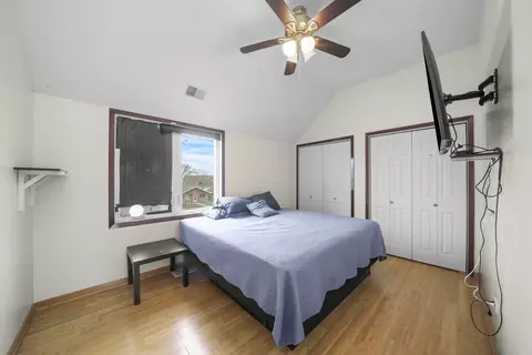 Bedroom - 5315 State Rd, Burbank, IL 60459 photo 4 of 6
