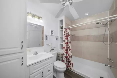 Bath - 5315 State Rd, Burbank, IL 60459 photo 1 of 4