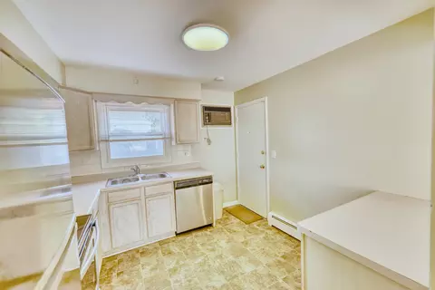 7952 Madison St #2W, River Forest, IL 60305 photo 6