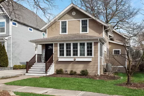 4641 Prince St, Downers Grove, IL 60515
