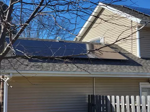 Exterior - 1514 Devonshire Dr, Champaign, IL 61821 photo 4 of 9