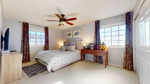 Bedroom - 1514 Devonshire Dr, Champaign, IL 61821 photo 7 of 10