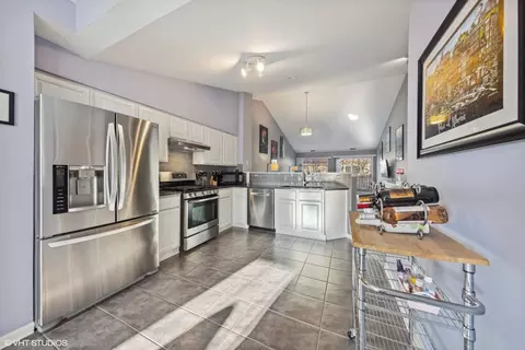2145 Fulham Dr, Naperville, IL 60564 photo 4