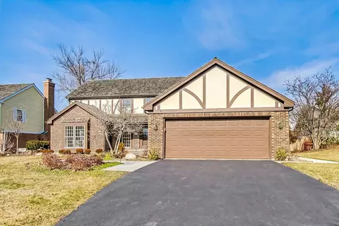 2518 Indian Ridge Dr, Glenview, IL 60026