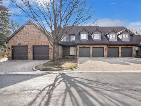 11125 Regency Dr, Westchester, IL 60154