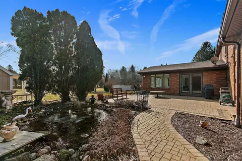 Exterior - 201 Will Scarlett Ln, Elgin, IL 60120 photo 7 of 14