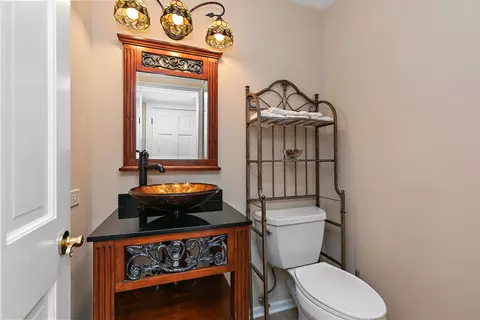 Bath - 201 Will Scarlett Ln, Elgin, IL 60120 photo 1 of 4