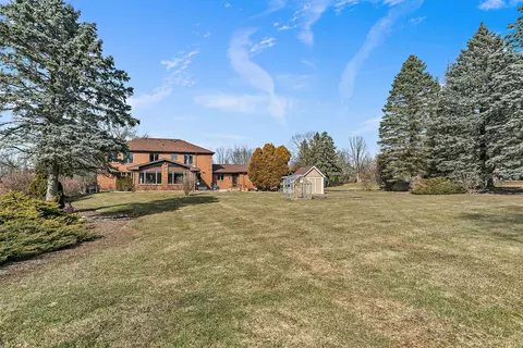 Exterior - 201 Will Scarlett Ln, Elgin, IL 60120 photo 11 of 14
