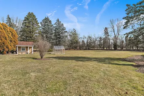 Exterior - 201 Will Scarlett Ln, Elgin, IL 60120 photo 10 of 14