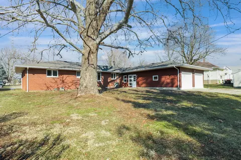 Exterior - 205 W Park St, Danvers, IL 61732 photo 5 of 9
