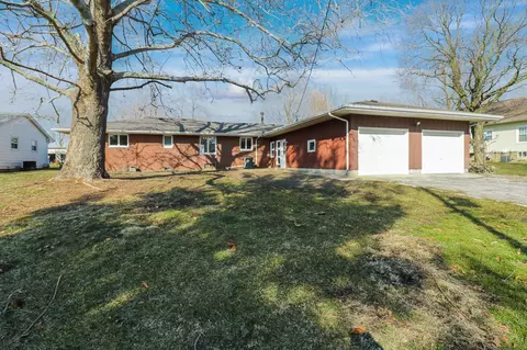 Exterior - 205 W Park St, Danvers, IL 61732 photo 4 of 9
