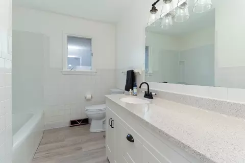Bath - 205 W Park St, Danvers, IL 61732 photo 2 of 6