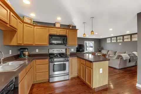 Kitchen - 1316 Mccameron Ave, Lockport, IL 60441 photo 4 of 4