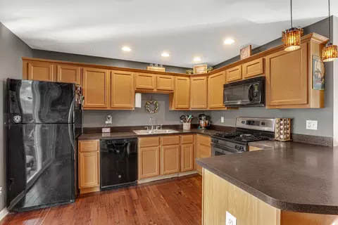 Kitchen - 1316 Mccameron Ave, Lockport, IL 60441 photo 3 of 4