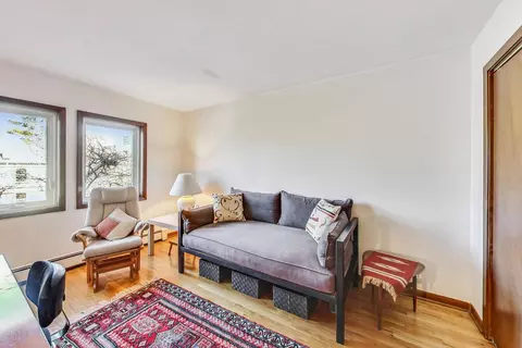 Living - 1333 Maple Ave #3A, Evanston, IL 60201 photo 5 of 5
