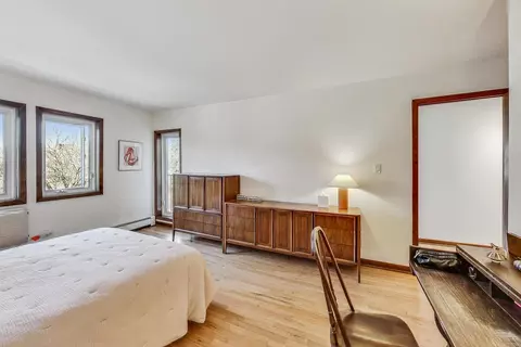 Bedroom - 1333 Maple Ave #3A, Evanston, IL 60201 photo 2 of 5