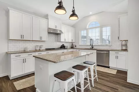 Kitchen - 3624 Harborside Way, Elgin, IL 60124 photo 3 of 7