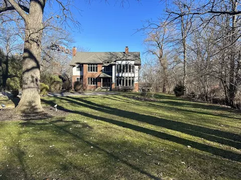 3437 Old Mill Rd, Highland Park, IL 60035