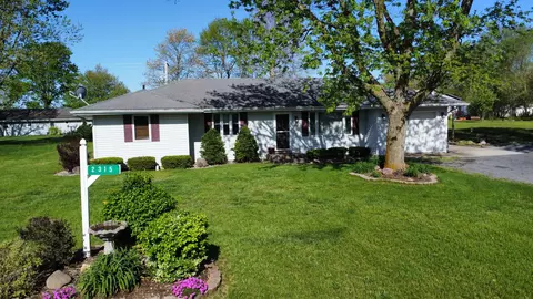 2315 N State Route 1, Watseka, IL 60970