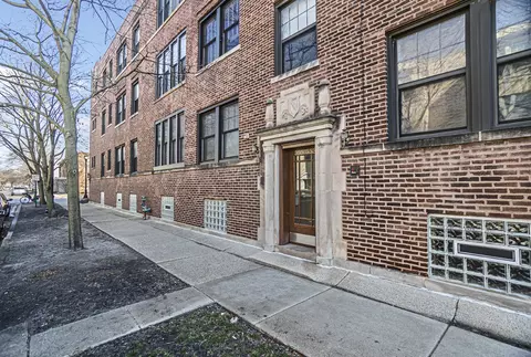 553 Elmwood Ave #3, Evanston, IL 60202