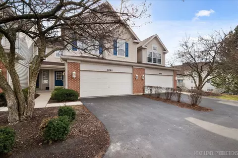 3061 Renard Ln, Saint Charles, IL 60175