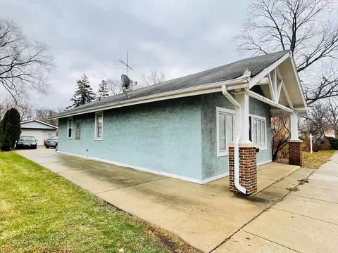 221 S York Rd, Bensenville, IL 60106