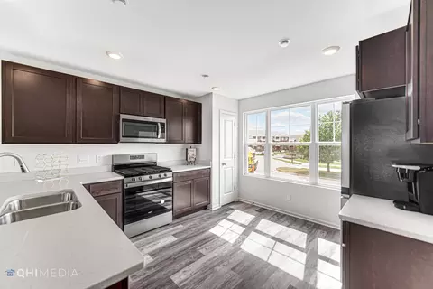 Kitchen - 8718 Orchid Dr, Saint John, IN 46373 photo 1 of 3
