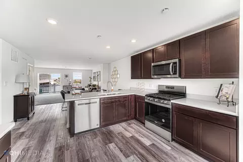 Kitchen - 8718 Orchid Dr, Saint John, IN 46373 photo 2 of 3