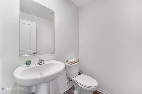Bath - 8718 Orchid Dr, Saint John, IN 46373 photo 1 of 3