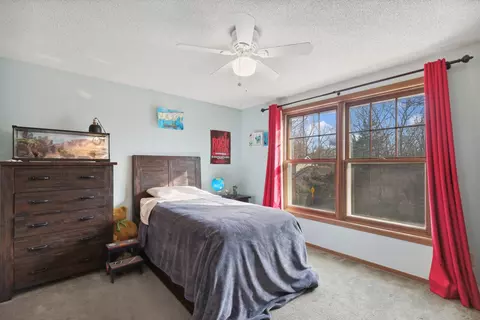 Bedroom - 545 Basil Rd, Lake Bluff, IL 60044 photo 4 of 4