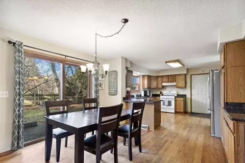 Dining - 545 Basil Rd, Lake Bluff, IL 60044 photo 1 of 1