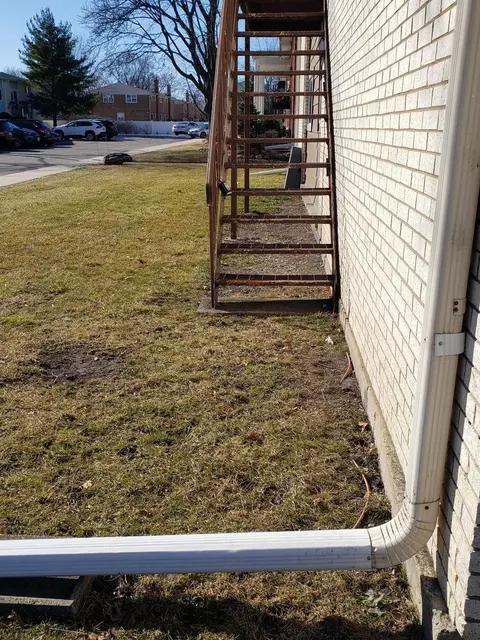 Exterior - 9518 Dee Rd #1B, Des Plaines, IL 60016 photo 3 of 3