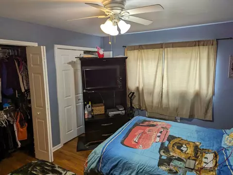 Bedroom - 9518 Dee Rd #1B, Des Plaines, IL 60016 photo 3 of 3