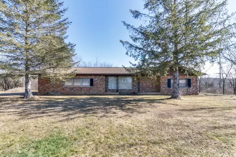 19828 N Isaacson Dr, Chillicothe, IL 61523