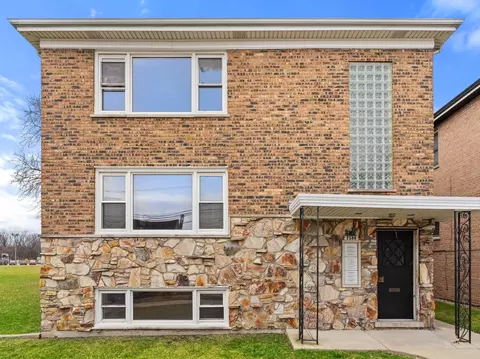 7506 W Hanover St, Summit, IL 60501